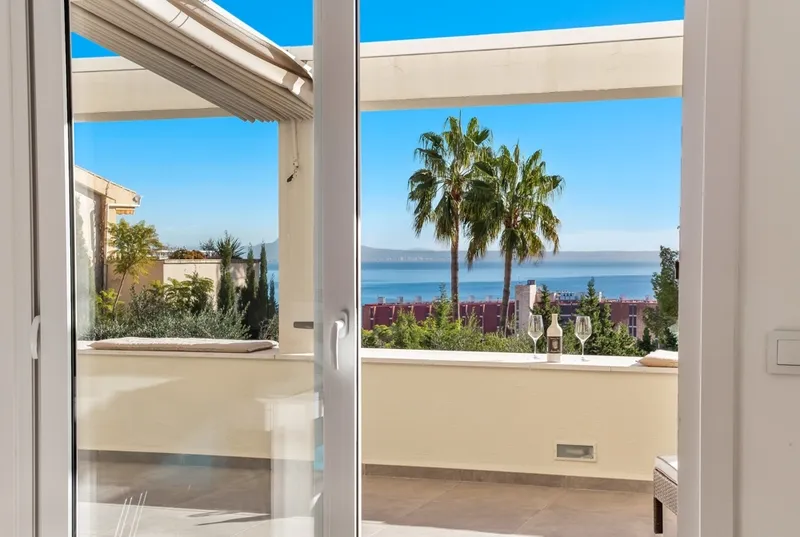 Fantastic apartment in Cas Catala with sea views and garden in Cas… — photo 2
