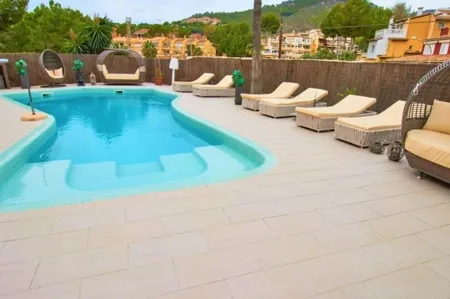 Villa with three separate apartments in Paguera — photo 1