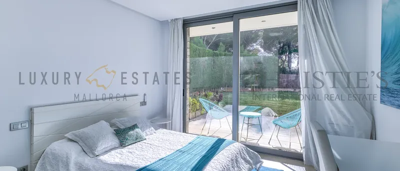 Modern villa in Nova Santa Ponsa with large plot and partial sea views — photo 8