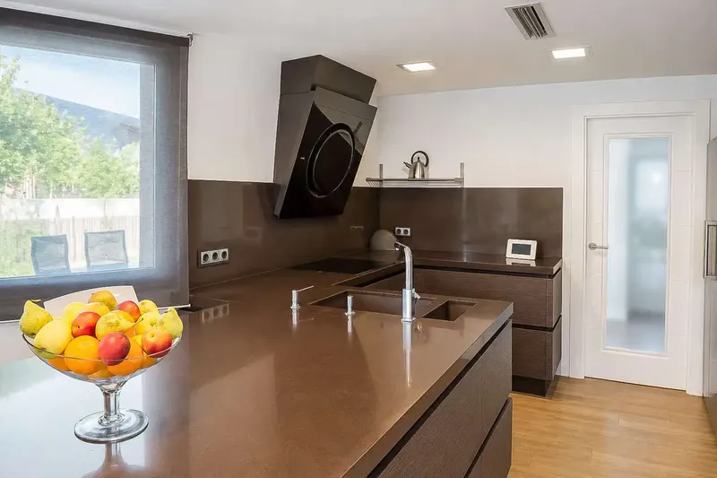 In a highly sought-after location in Can Pastilla, just steps from the sea, two identical semi-detached houses are for sale, each for €1,600,000, both — photo 12