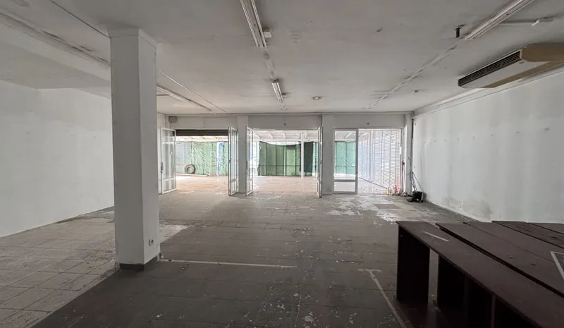 Spacious commercial premises for sale in Alcúdia – multiple possibilities in tourist area — photo 8
