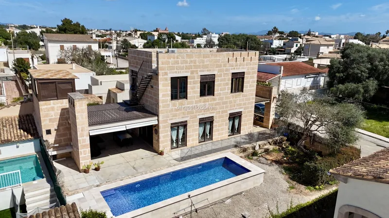 House / Chalet in Campos — photo 1