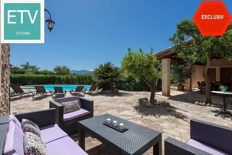 ¡Bienvenido a su propio retiro en una pintoresca casa de campo con licencia de vacaciones y molino histórico! Esta propiedad única ofrece a  — photo 1