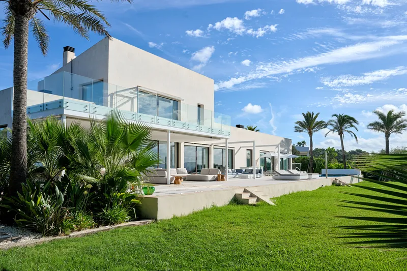 Mediterranean luxury villa with breathtaking views in Puntiró - Marcel Remus Real Estate — photo 10