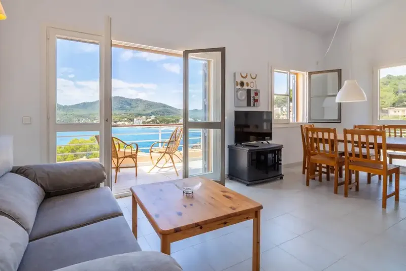 This impressive duplex in Canyamel offers stunning panoramic sea views and is just a few minutes' walk from the beach. — photo 3