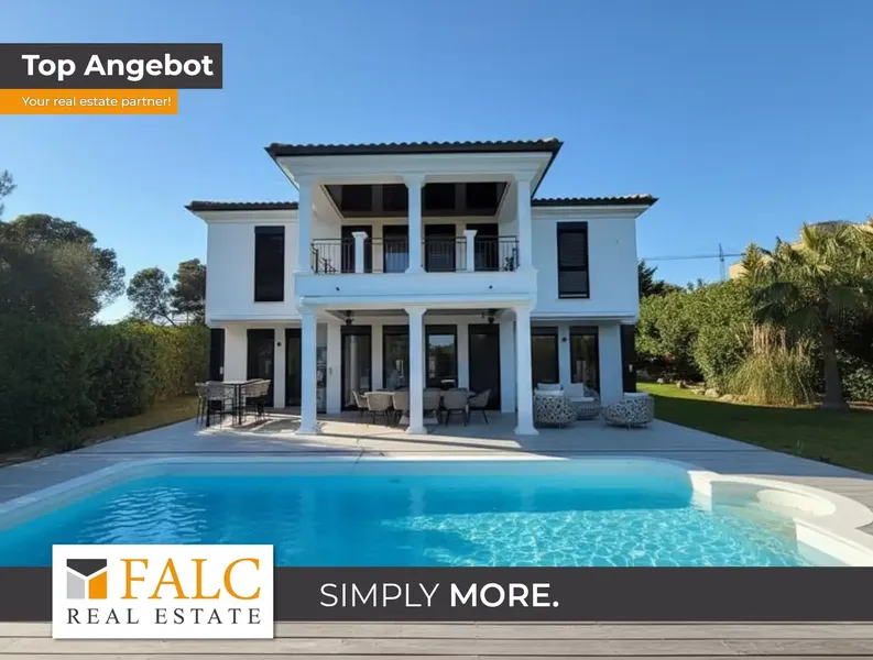 In one of the most coveted residential areas of southwest Mallorca, this exceptional villa awaits you with its successful combination of p — photo 1
