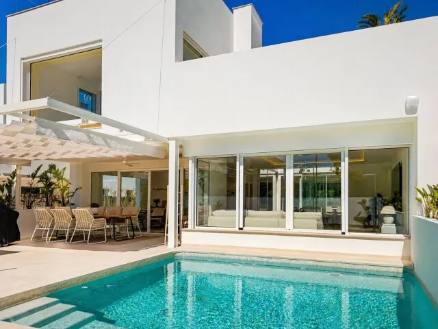 Villa within walking distance to the beach of Ciudad Jardin — photo 1