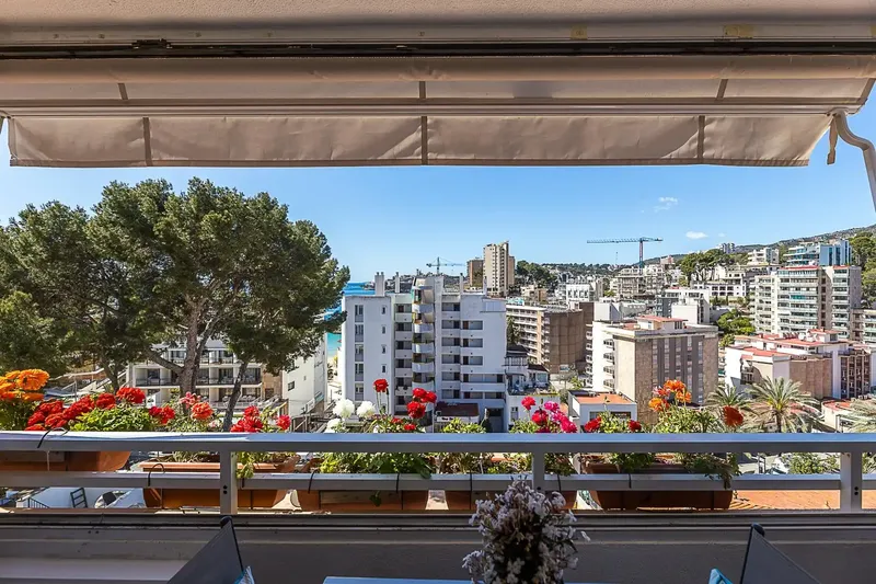Palma - Cala Major - Calle Bartomeu Quetglas. Apartment for sale on the second floor in a building without elevator. — photo 3