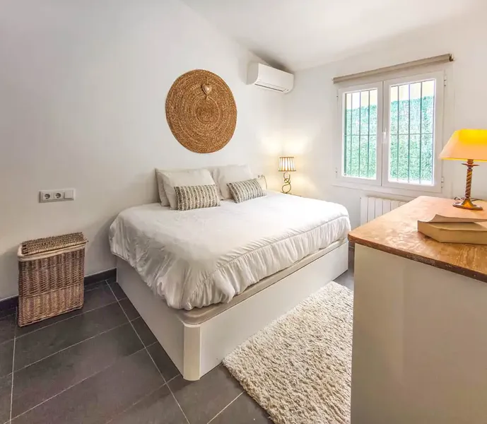 Welcome to this charming Mediterranean villa, located in the quiet residential area of Costa de la Calma in Mallorca. Completely renovated — photo 9