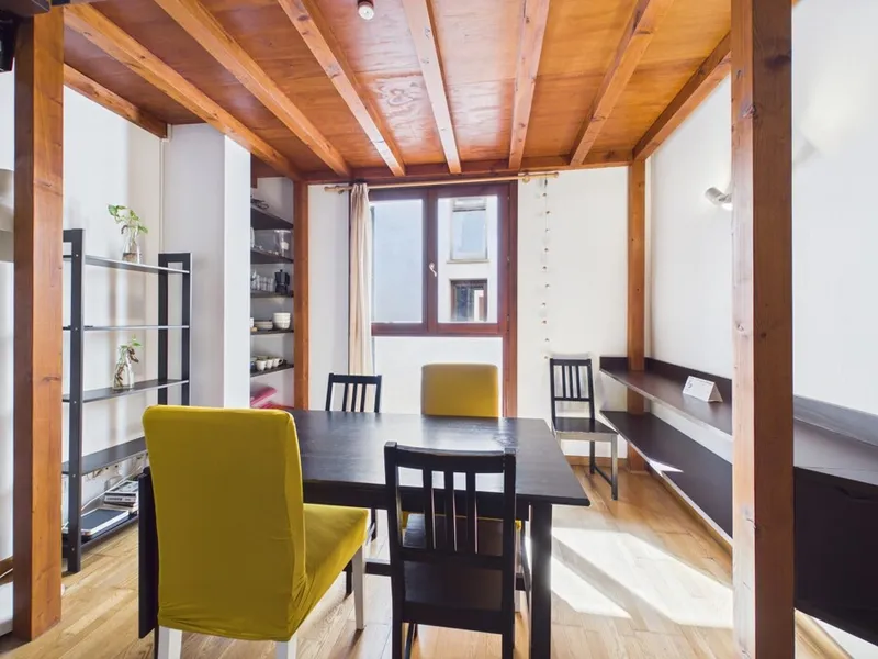 Charming Third-Floor Apartment in a Prestigious Old Town Building, near Plaza de la Mercè — photo 7