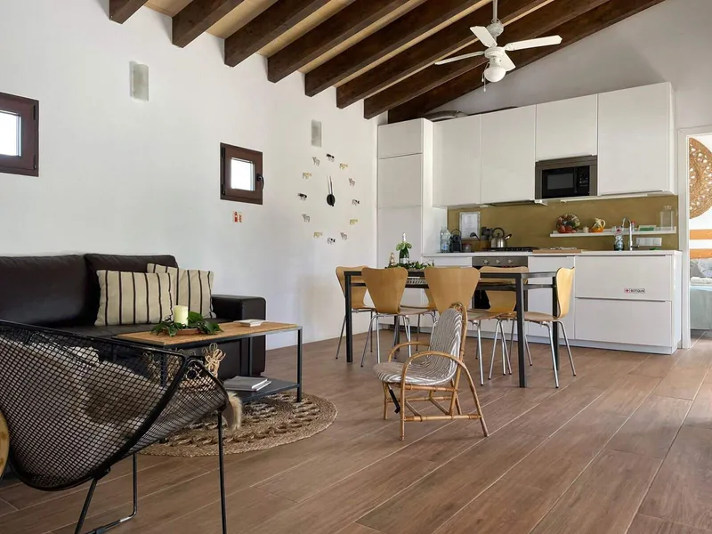 4,000m² finca with 3 rooms, pool and ETV license for sale — photo 8