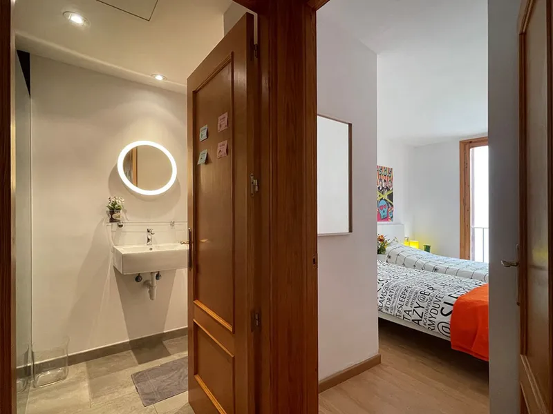 Sunny and well-presented apartment with 2 bedrooms, balcony, lift, Palma Casco Antiguo — photo 8
