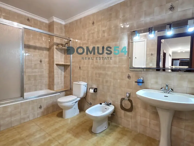 Explora esta magnífica oportunidad en Sa Pobla: un piso que redefine el concepto de espacio, comodidad y privacidad, ideal para familias que — photo 11