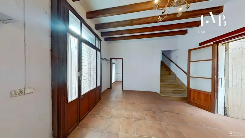 Are you looking for a property with character, well located and with great potential? — photo 3