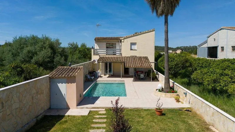 Villa in Vilafranca de Bonany, Province of Balearic Islands — photo 1