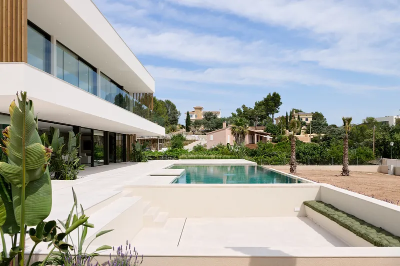 New build luxury family house with sea views on a flat plot in Bunyola - Marcel Remus Real Estate — photo 3