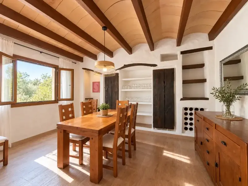 Situada en una amplia parcela de aproximadamente 4.460 m², esta encantadora casa de una sola planta disfruta de un entorno rural idílico rod — photo 5
