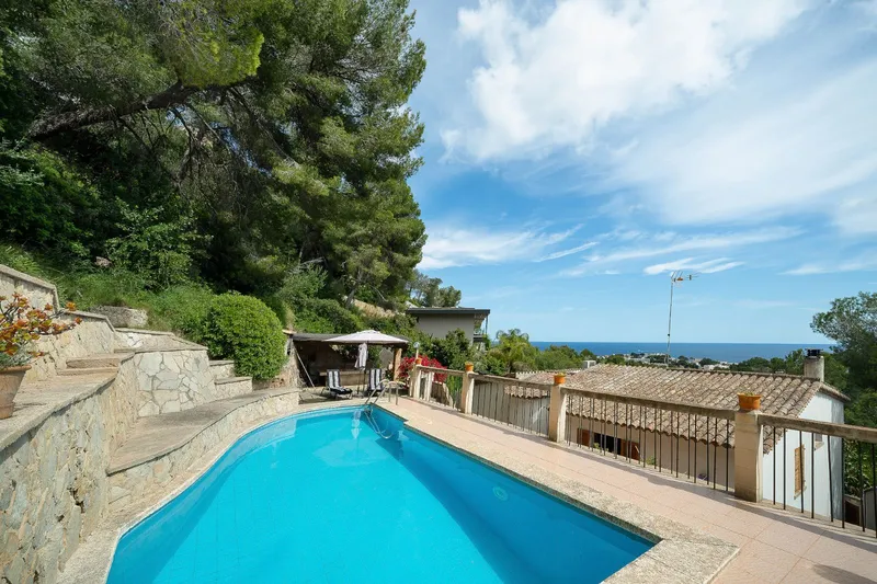Villa of 225 m2 in Costa d'en Blanes with sea views, pool and garage — photo 1