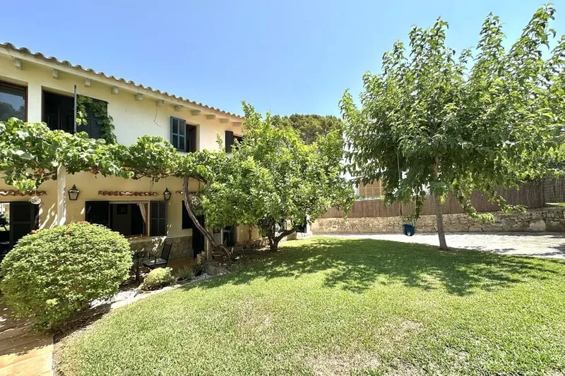 Charming house with garden in Cala Blava — photo 1