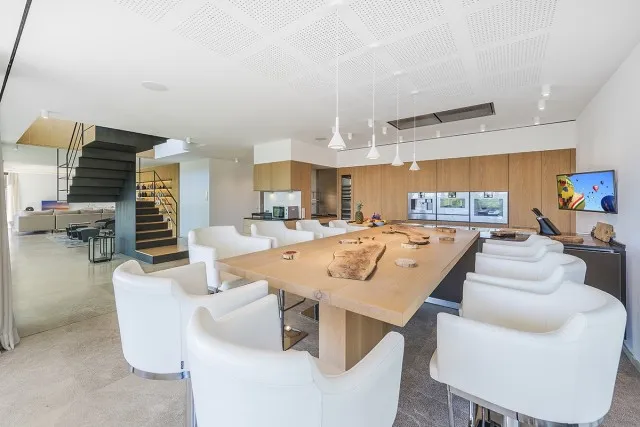 Contemporary luxury villa for sale in Puerto Pollensa, Mallorca — photo 12
