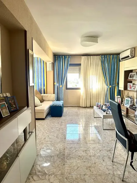 Spacious, bright and ready to move into — photo 8