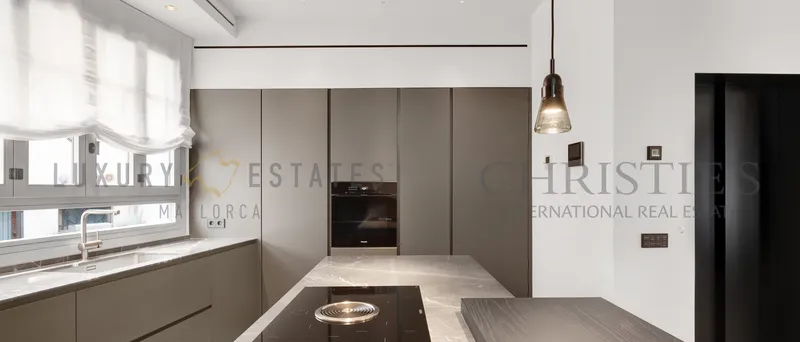 High-quality refurbished townhouse in the heart of Palma with roof terrace and pool — photo 6