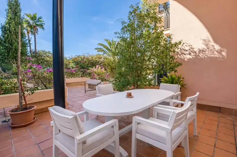 A beautiful duplex apartment in a privileged location in Portal Nous - Castillo de Bendinat, within a large complex of — photo 11
