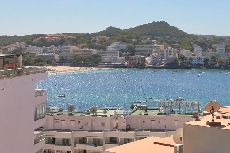 Welcome to this impressive luxury villa in Santa Ponsa, municipality of Calvià - one of the most sought-after residential areas in the south — photo 2