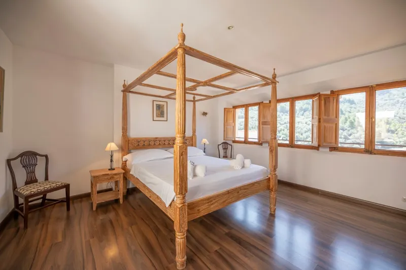 Stylish apartment in Moorish townhouse in the centre of Fornalutx for long-term rent — photo 11