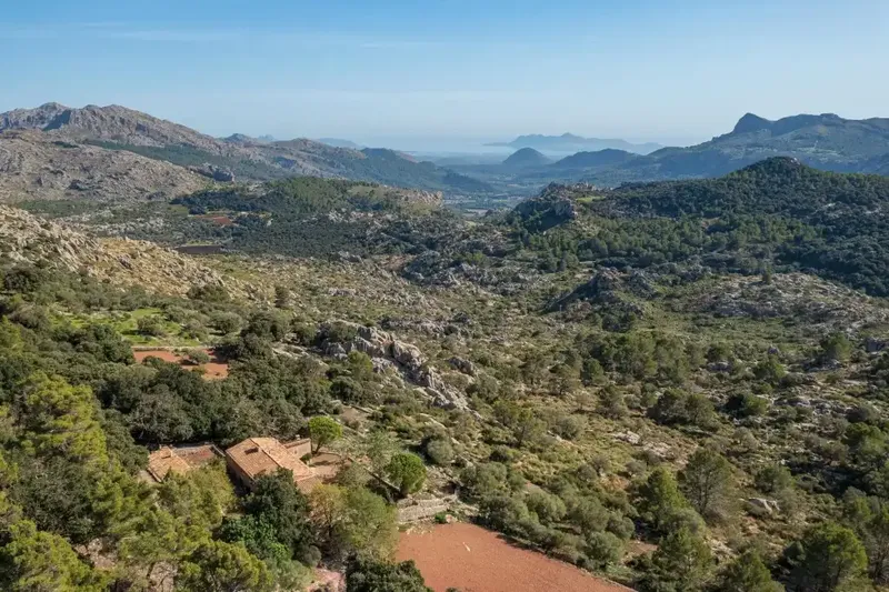 Rustic finca in the heart of the Tramuntana for sale in Escorca with spectacular views towards Pollensa Bay — photo 3
