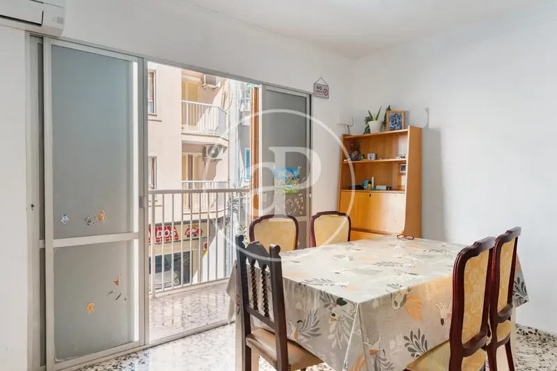 Piso con terraza en venta en Llevant — photo 6