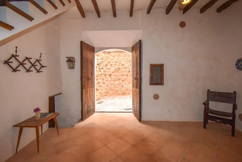Typical Mallorcan house with a terrace and unbeatable views in the heart of Fornalutx — photo 9