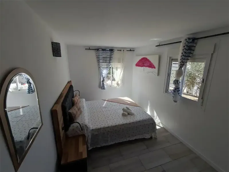 Planta baja independiente a estrenar con jardín y porche – Badia Grande — photo 3