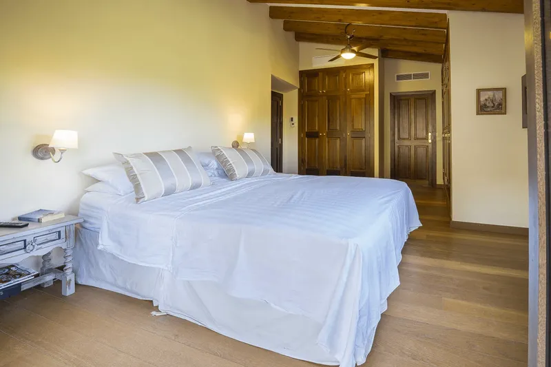 Romantic finca in Sárraco — photo 11