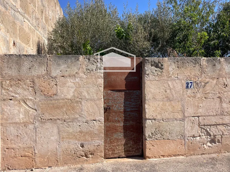 Urban developable plot of 297 m² in Ses Salines — photo 2
