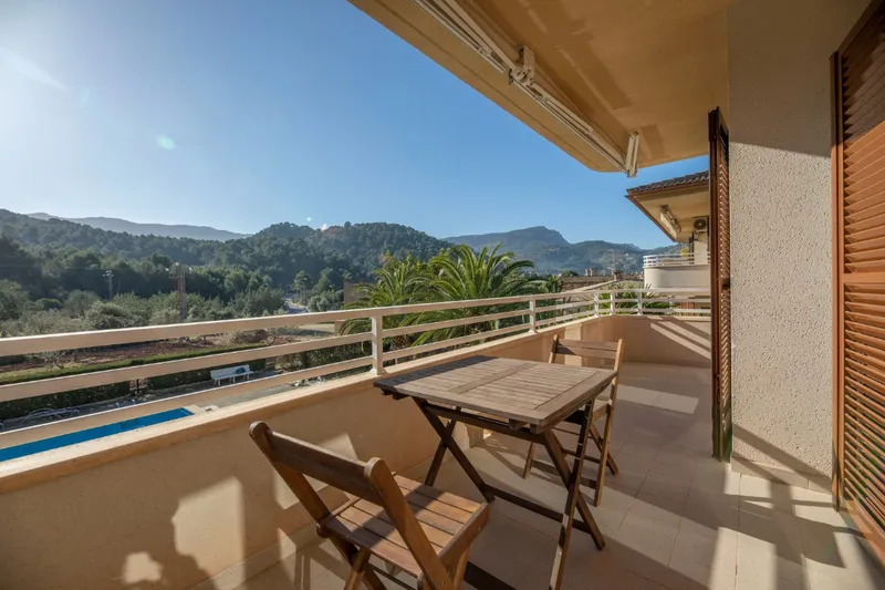 Flat with terrace, community pool and possibility of parking in Port de Sóller for longterm rent — photo 1