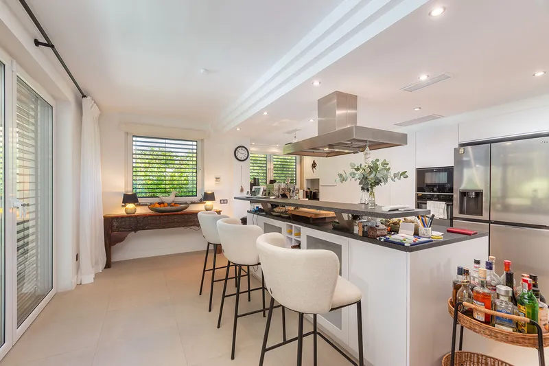 Exclusive villa with the highest living comfort and Mediterranean flair — photo 7