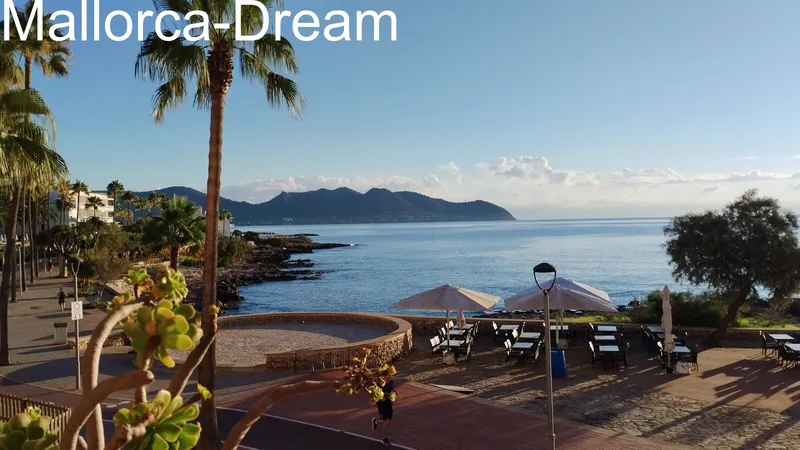 Cala Millor: Beautiful Seafront Apartment with Stunning Sea Views in Cala Millor — photo 1