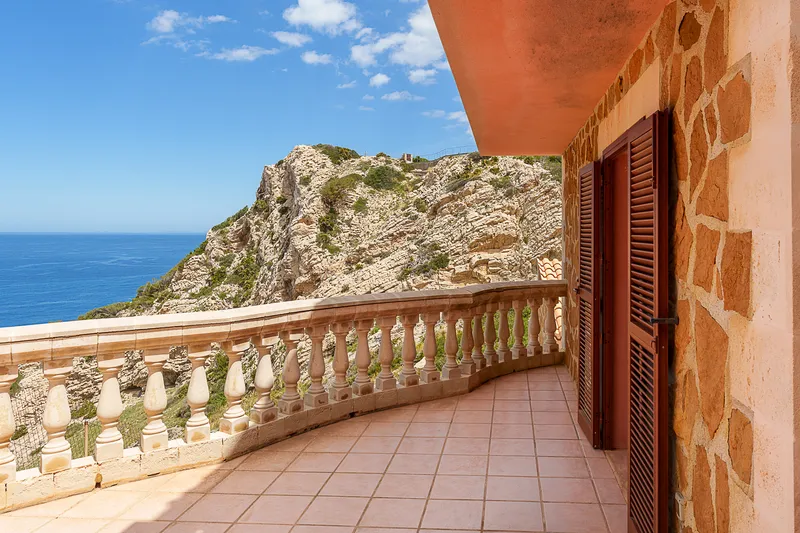 Exclusive villa with breathtaking sea views — photo 8