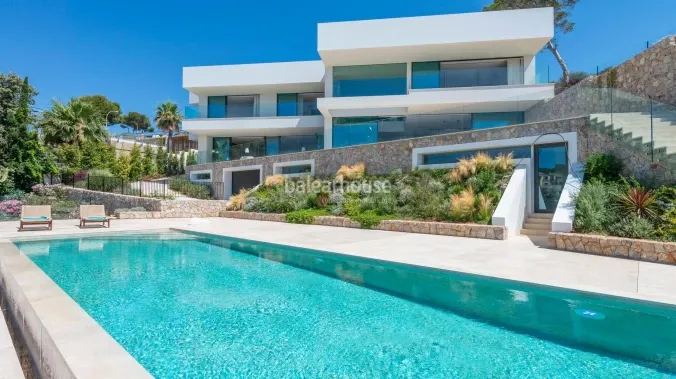 Impressive newly built seafront villa with spectacular views and sea access in Sol de Mallorca — photo 1