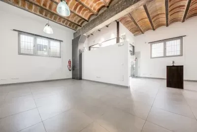 Commercial Space for Rent — photo 1