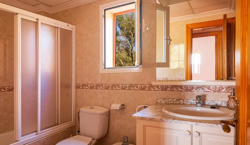 Country House with Land for Sale in Campos, Mallorca — photo 7
