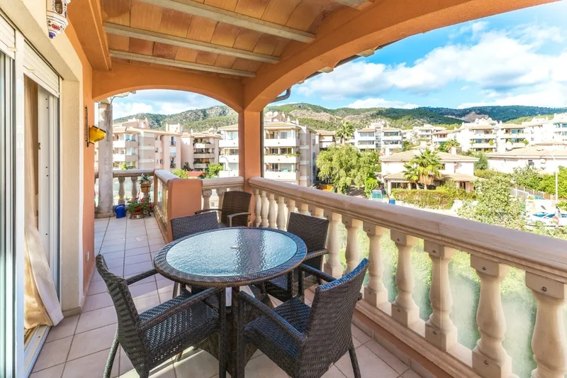 Duplex penthouse apartment with sweeping ocean views in Son Caliu / Palmanova — photo 5