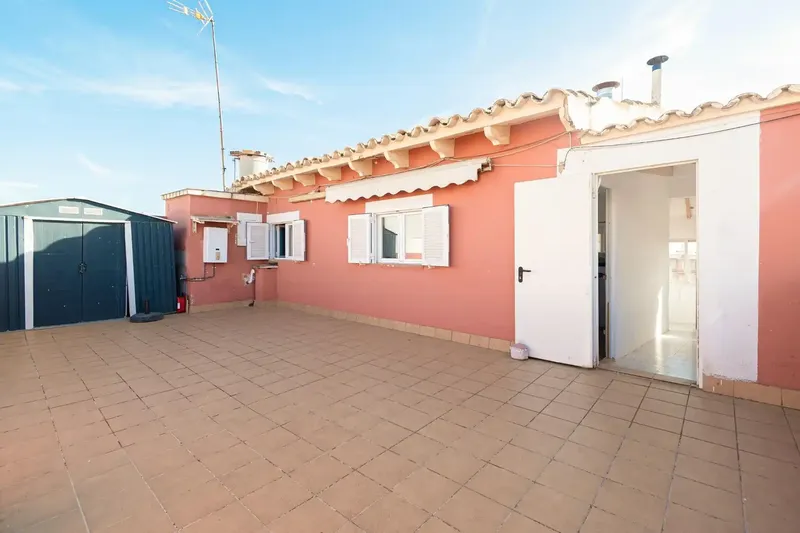 Townhouse for sale with sea views in the Portixol/Molinar area — photo 1