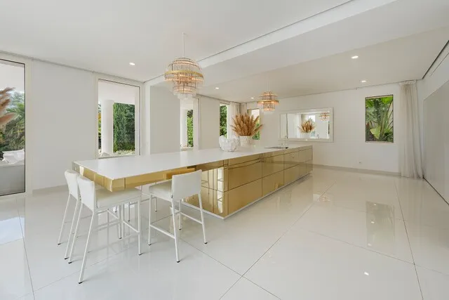 Exclusive frontline golf villa with tennis court for sale in Son Vida, Mallorca — photo 11