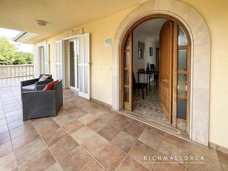Villa with 2 flats in sought-after area — photo 5