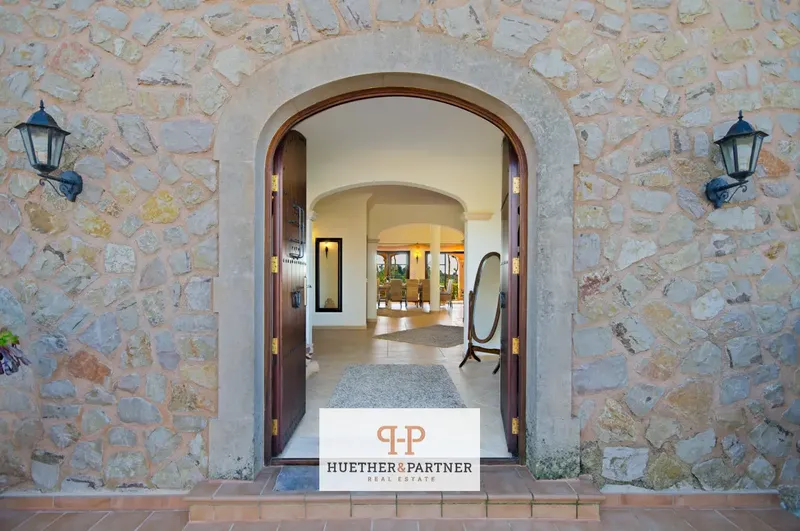 Natural stone finca in Santanyí with sea views, guest house and absolute privacy — photo 8