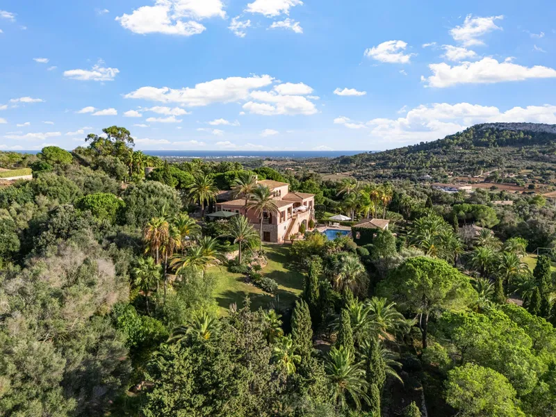 Representative property with panoramic and sea views in the southeast of the island — photo 2