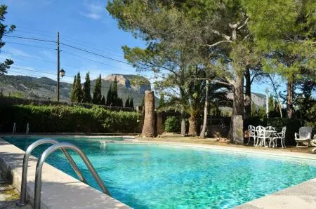 Single family house - Alaró, built surface 552m2, plot surface 7099m2, 5 bedrooms, 6 bathrooms, pool. — photo 1