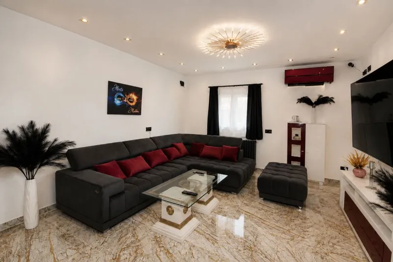 Beautiful villa with separate studio, 900 meters from Cala Santanyi beach — photo 8